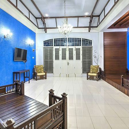 Riverside Hostel Padang מראה חיצוני תמונה