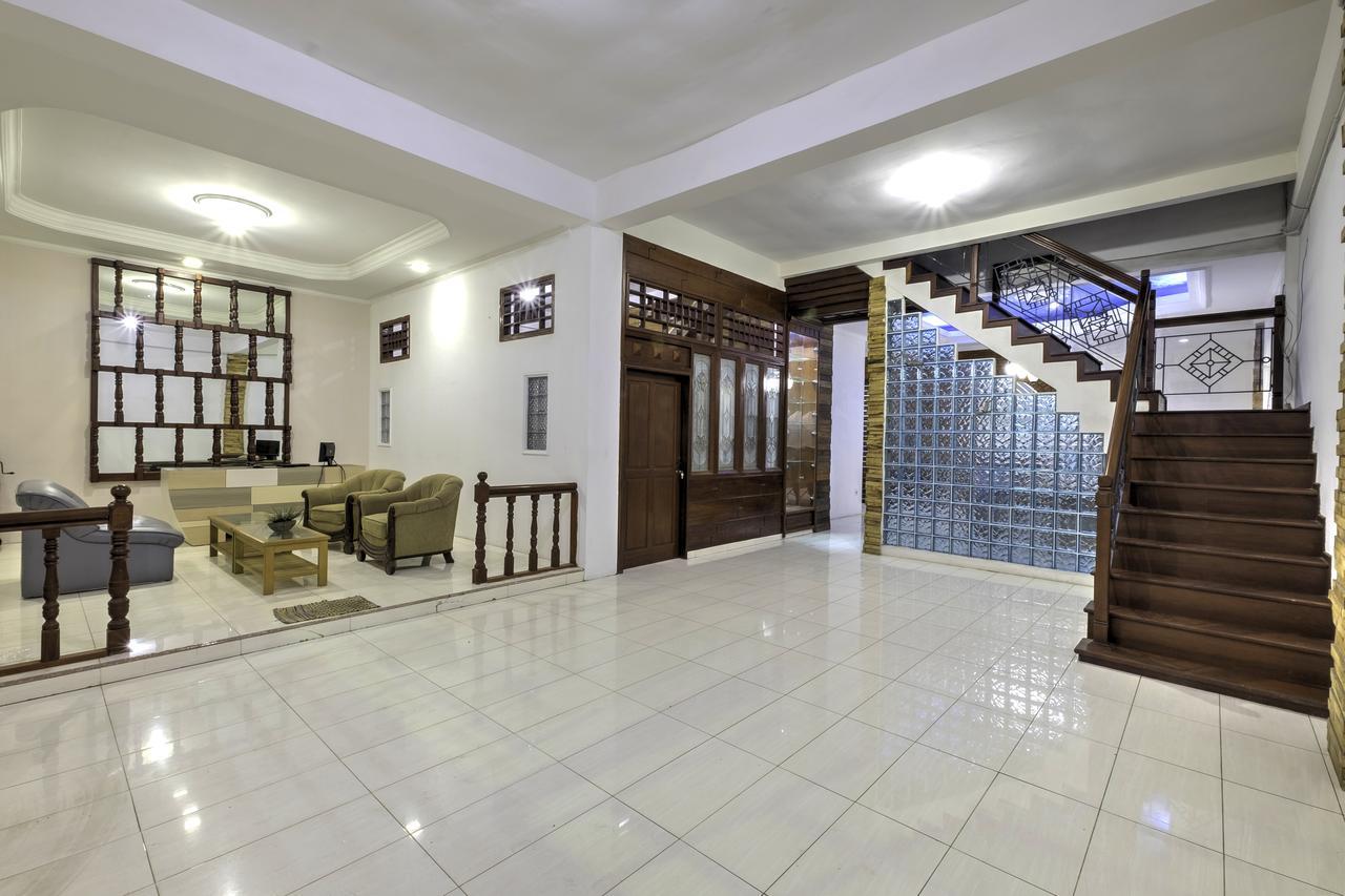 Riverside Hostel Padang מראה חיצוני תמונה